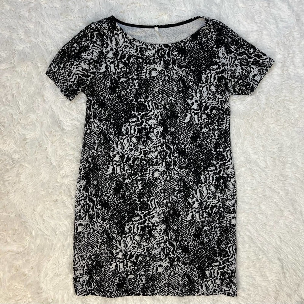 Pink Blush Maternity Black & White Snake Print Bodycon Scuba Scoop Neck Dress XL